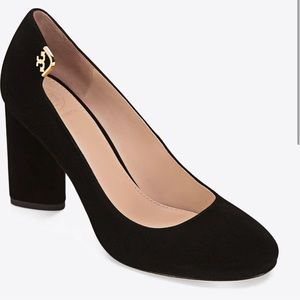 Tory Burch Elizabeth round toe pump size 5.5